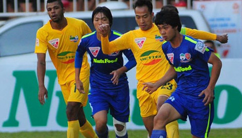 nhung cai nhat sau 4 vong dau tien v league 2015