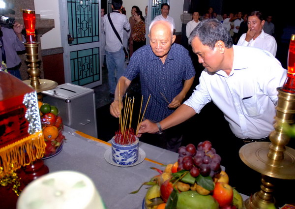 Phạm Huỳnh Tam Lang, cựu danh thủ Phạm Huỳnh Tam Lang, Phạm Huỳnh Tam Lang qua đời, HLV Phạm Huỳnh Tam Lang, Cảng sài Gòn, CLB bóng đá TP.HCM, lễ viếng Phạm Huỳnh Tam Lang, bạn bè tiếc thương Phạm Huỳnh Tam Lang