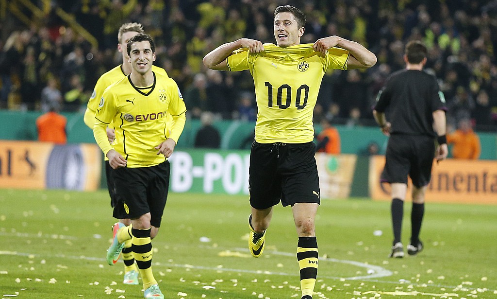 Lewandowski ghi bàn thứ 100, Dortmund vào chung kết Cúp QG Đức Lewandoski ,Dortmund vs Wolfsburg,Bán kết Cúp Quốc gia Đức,Xem bóng đá trực tuyến,Xem trực tiếp Dortmund vs Wolfsburg,Link sopcast Dortmund vs Wolfsburg,Cúp Quốc gia Đức,Dortmund,BVB,Signal Iduna Park,Cup QG Duc,Bong da Duc,Ban ket Cup QG Duc