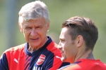 HLV Arsene Wenger cấm học trò tới Man Utd HLV Arsene Wenger cấm học trò tới Man Utd