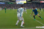 VIDEO: Pha bóng Messi biến thủ môn đối phương thành gã hề VIDEO: Pha bóng Messi biến thủ môn đối phương thành gã hề