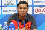 HLV Mai Đức Chung: 'Chúng tôi bị trọng tài ép suốt trận đấu' HLV Mai Đức Chung: 'Chúng tôi bị trọng tài ép suốt trận đấu'