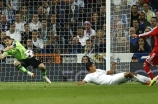 Video bóng đá: Casillas cứu thua không tưởng giúp Real nắm lợi thế đi tiếp Video bóng đá: Casillas cứu thua không tưởng giúp Real nắm lợi thế đi tiếp