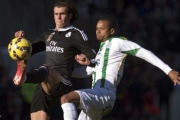 Video clip bàn thắng: Cordoba 1-2 Real Madrid - Chiếc thẻ đỏ lãng xẹt của CR7 Video clip bàn thắng: Cordoba 1-2 Real Madrid - Chiếc thẻ đỏ lãng xẹt của CR7