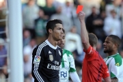VIDEO: Ronaldo nhận thẻ đỏ trực tiếp sau pha đánh nguội với Edimar VIDEO: Ronaldo nhận thẻ đỏ trực tiếp sau pha đánh nguội với Edimar