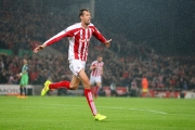 VIDEO: Peter Crouch - ''Sếu vườn'' luôn khiến người khác phải ngước nhìn VIDEO: Peter Crouch - ''Sếu vườn'' luôn khiến người khác phải ngước nhìn