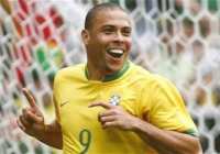 Video bóng đá: Nhìn lại 15 bàn thắng của Rô Béo ở World Cup Video bóng đá: Nhìn lại 15 bàn thắng của Rô Béo ở World Cup