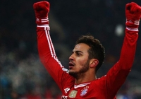 Thiago: Giành chiến thắng với siêu phẩm bàn thắng thật tuyệt vời Thiago: Giành chiến thắng với siêu phẩm bàn thắng thật tuyệt vời