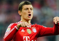 Toni Kroos sẽ gia nhập Chelsea với mức giá 25 triệu bảng? Toni Kroos sẽ gia nhập Chelsea với mức giá 25 triệu bảng?
