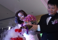 Văn Quyến – Thanh Hằng hạnh phúc trong ngày cưới Văn Quyến – Thanh Hằng hạnh phúc trong ngày cưới