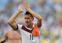 Miroslav Klose giã từ sự nghiệp thi đấu quốc tế ở tuổi 36 Miroslav Klose giã từ sự nghiệp thi đấu quốc tế ở tuổi 36