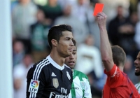 Ronaldo nhận án treo giò từ Ủy ban kỷ luật La Liga Ronaldo nhận án treo giò từ Ủy ban kỷ luật La Liga