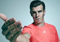 Gareth Bale: 'Ronaldo tạo ra sự cạnh tranh không lành mạnh ở Real' Gareth Bale: 'Ronaldo tạo ra sự cạnh tranh không lành mạnh ở Real'