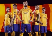 Barca ra mắt áo đấu sân khách mùa 2015/16 Barca ra mắt áo đấu sân khách mùa 2015/16