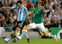 Ireland nhận hối lộ để “chơi đẹp” với Messi? Ireland nhận hối lộ để “chơi đẹp” với Messi?