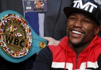 Mayweather chơi chiêu “hù dọa” đối thủ trước giờ thượng đài Mayweather chơi chiêu “hù dọa” đối thủ trước giờ thượng đài