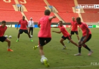 VIDEO: Thomas Muller làm động tác giả cực hài hước VIDEO: Thomas Muller làm động tác giả cực hài hước