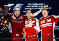 Singapore Grand Prix 2015: Sebastian Vettel có danh hiệu thứ 3 Singapore Grand Prix 2015: Sebastian Vettel có danh hiệu thứ 3