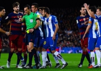 Luis Suarez dính án treo giò, Barca quyết kháng cáo Luis Suarez dính án treo giò, Barca quyết kháng cáo