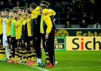 Fan cuồng tử vong vì Dortmund tại vòng 26 Bundesliga Fan cuồng tử vong vì Dortmund tại vòng 26 Bundesliga