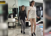 VIDEO: Bài thể dục mãn nhãn của Ngọc Trinh trong phòng tập VIDEO: Bài thể dục mãn nhãn của Ngọc Trinh trong phòng tập