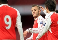 Jack Wilshere trở lại ấn tượng sau 8 tháng nghỉ chấn thương Jack Wilshere trở lại ấn tượng sau 8 tháng nghỉ chấn thương