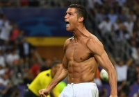 VIDEO: Ronaldo sắm vai người hùng với cú sút penalty quyết định VIDEO: Ronaldo sắm vai người hùng với cú sút penalty quyết định
