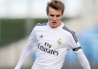 Chuyển nhượng tối 23/9: M.U nhắm sao Santos, CLB Đức quyết có Odegaard Chuyển nhượng tối 23/9: M.U nhắm sao Santos, CLB Đức quyết có Odegaard