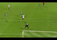 VIDEO: Khi tiền đạo so tài 'chân gỗ' ở Bundesliga VIDEO: Khi tiền đạo so tài 'chân gỗ' ở Bundesliga
