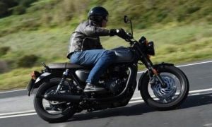 Cầm lái Triumph Bonneville T120: Một chiếc xe thân thiện Cầm lái Triumph Bonneville T120: Một chiếc xe thân thiện