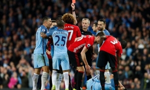 Top 5 đá xấu NHA 2016/17: Điểm danh thành Manchester Top 5 đá xấu NHA 2016/17: Điểm danh thành Manchester