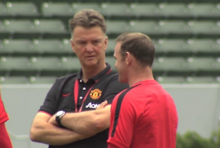 VIDEO: Xem Roooney lấy lòng HLV Van Gaal trên đất Mỹ VIDEO: Xem Roooney lấy lòng HLV Van Gaal trên đất Mỹ