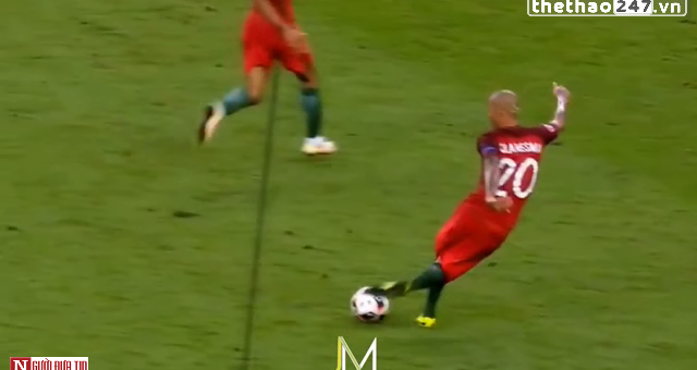 VIDEO: Cú rabona ngẫu hứng của Quaresma ở trận chung kết VIDEO: Cú rabona ngẫu hứng của Quaresma ở trận chung kết