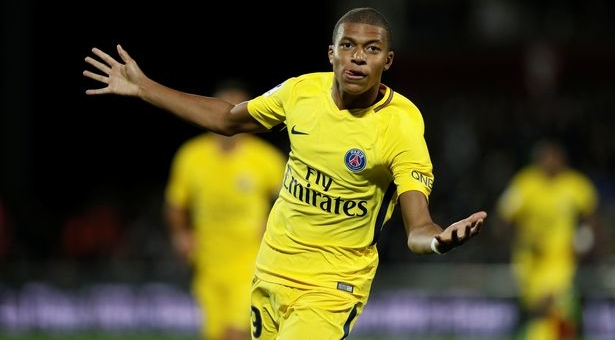 VIDEO: Màn trình diễn của Mbappe trong trận ra mắt PSG VIDEO: Màn trình diễn của Mbappe trong trận ra mắt PSG