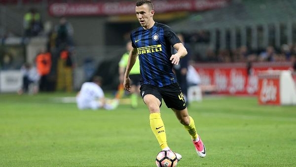 VIDEO: Tỏa sáng trước Bayern, Perisic gây sốt với fan MU VIDEO: Tỏa sáng trước Bayern, Perisic gây sốt với fan MU