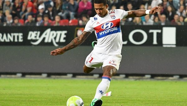 VIDEO: Pha đá phạt tinh quái của Memphis Depay ở vòng 2 Ligue 1 VIDEO: Pha đá phạt tinh quái của Memphis Depay ở vòng 2 Ligue 1