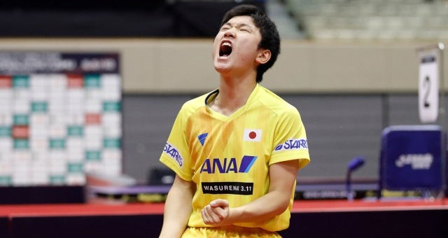 VIDEO: Tay vợt 14 tuổi Nhật Bản thắng nhà vô địch Olympic Ma Long VIDEO: Tay vợt 14 tuổi Nhật Bản thắng nhà vô địch Olympic Ma Long
