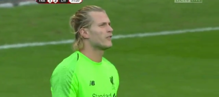 VIDEO: Thủ thành Karius mắc sai lầm trước đội hạng 4 Anh VIDEO: Thủ thành Karius mắc sai lầm trước đội hạng 4 Anh