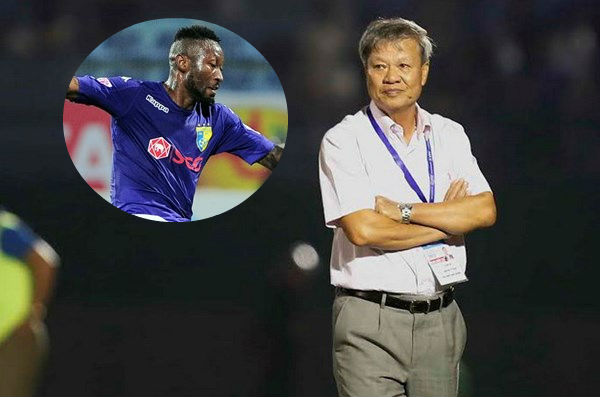 HLV Lê Thụy Hải cho rằng hành vi của Hoàng Vũ Samson là khó tha thứ HLV Lê Thụy Hả,tấm thẻ đỏ của Hoàng Vũ Samson,Hoàng Vũ Samson,hà nội fc, clb hà nội,Ceres Negros,samson,bạo lực v-league, bóng đá v-league
