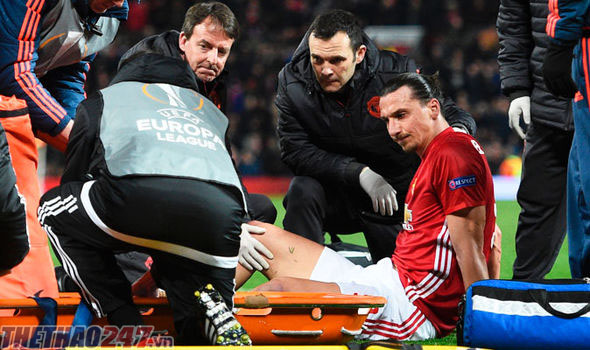 Ibra dính chấn thương nặng trong trận đấu của MU ở Europa League Bóng đá Anh 21/4,HLV Mourinho,tin tức bóng đá, bóng đá ngoại hạng anh, tin tức premier league, ngoại hạng anh, MU,Arsenal,chelsea