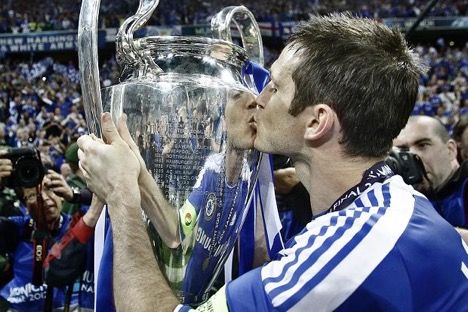 Lampard có tất cả mọi danh hiệu cùng Chelsea và đã trở thành tượng đài tại Stamford Bridge lampard giai nghe, bat dau su nghiep huan luyen vien