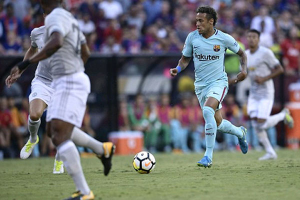 Neymar ghi bàn duy nhất của trận đấu Neymar ghi bàn duy nhất của trận đấu