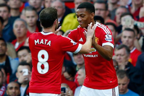 Mata và Martial không hài lòng với HLV Jose Mourinho Mata và Martial không hài lòng với HLV Jose Mourinho