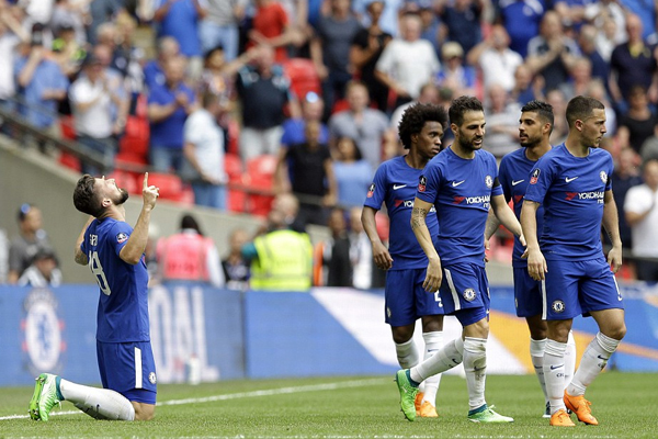 Giroud ăn mừng bàn thắng vào lưới Southampton Chelsea, FA Cup, Southampton, tin bóng đá Anh, MU vs Chelsea, MU gặp Chelsea chung kết FA Cup