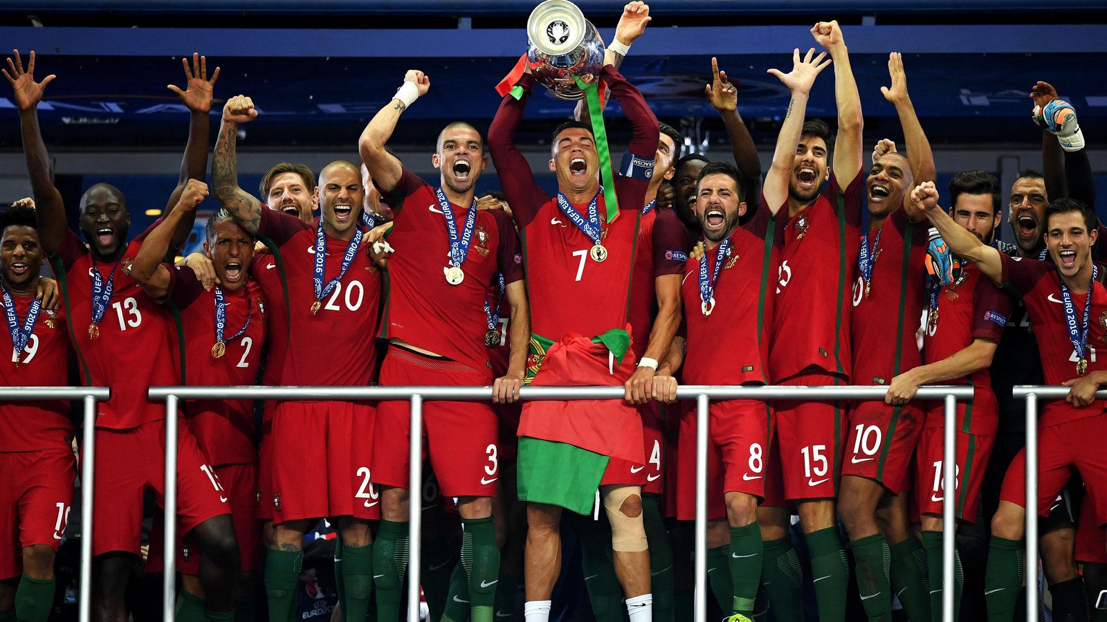 Những nhà ĐKVĐ Châu Âu sẽ có đội hình gần như là mạnh nhất tại Confed Cup Bồ Đào Nha