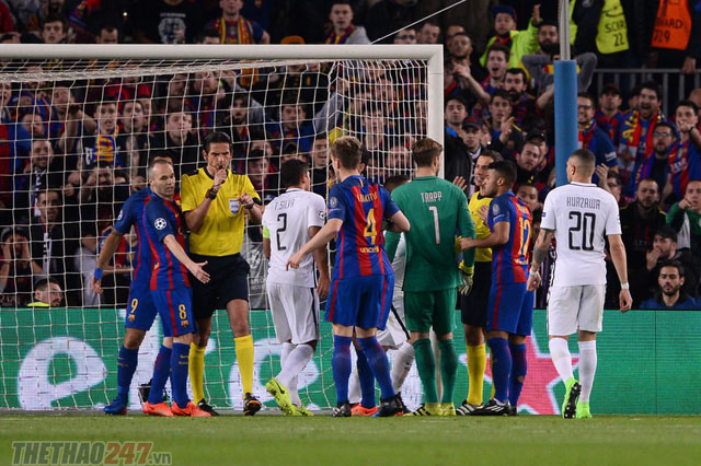 Trọng tài bắt chính trận Barca - PSG bị phạt nặng sau khi mắc nhiều sai lầm Barca 6-1 PSG, kết quả Barca 6-1 PSG, dư âm Barca 6-1 PSG, trọng tài Barca 6-1 PSG, cúp c1, vòng 1/8 cúp c1