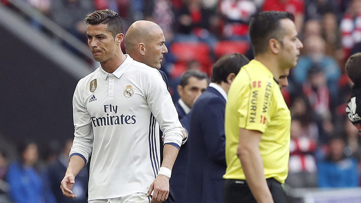 Ronaldo không hài lòng với quyết định thay người của Zidane Bóng đá TBN,Ronaldo,Bale,La Liga,BXH La Liga,HLV Zidane