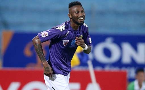 Hoàng Vũ Samson lại có hành động xấu xí ở AFC Cup Hoàng Vũ Samson, Ceres-Negros, AFC Cup, Hà Nội FC, Ceres-Negros 6-2 Ha noi