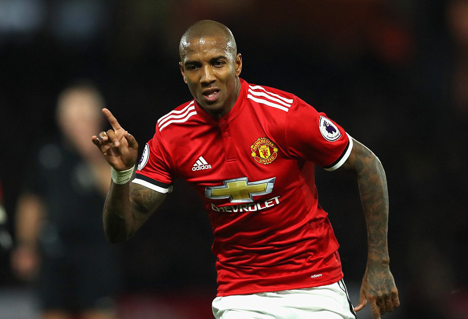 Ashley Young là ngôi sao sáng nhất của MU ở trận thắng Watford watford 2-4 MU, cham diem watford 2-4 MU, ket qua watford 2-4 MU