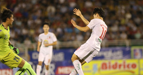 Công Phượng lãnh trách nhiệm lớn nhưng không thể vượt qua áp lực U21 HAGL, U21 HAGL vs U21 Yokohama, kết quả U21 HAGL vs U21 Yokohama, tỷ số U21 HAGL vs U21 Yokohama, kết quả trận đấu U21 HAGL vs U21 Yokohama, tỷ số trận đấu U21 HAGL vs U21 Yokohama, kết quả U21 HAGL, HLV Graechen, Công Phượng, Công Phượng trượt pen, HLV Hoàng Anh Tuấn
